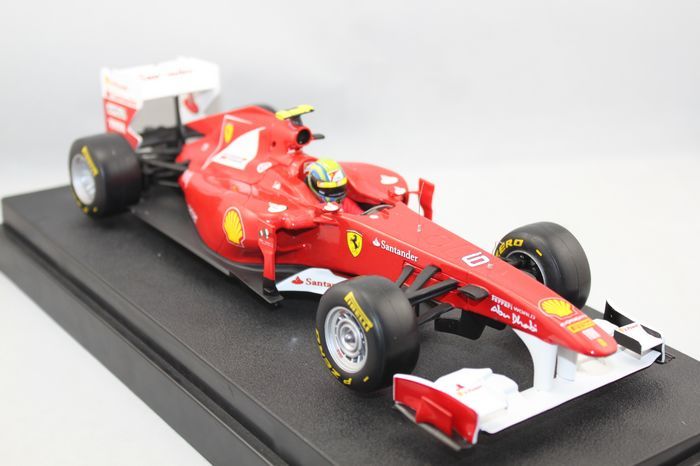 Hot Wheels 118 Ferrari F150 2011 F1 Italia #6 F.Massa  