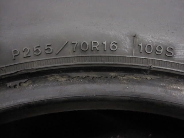 PATHTFINDER TRAIL A/P 255/70/16 TIRE (WL0243) 7 8/32  