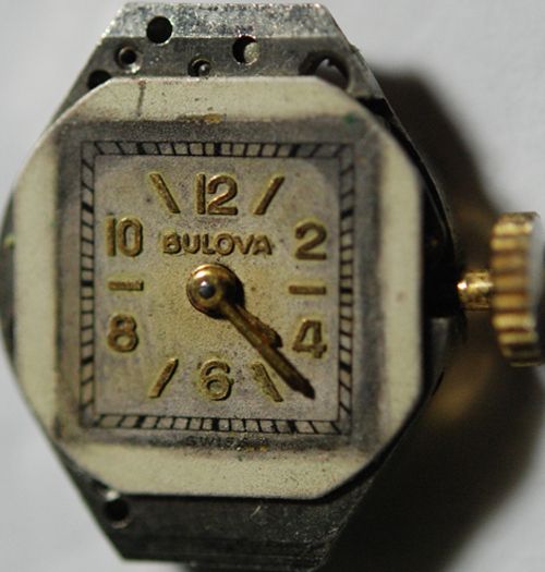 VINTAGE BULOVA MOVEMENT 17 JEWELS CALIBER 6AZ RUNS #815  