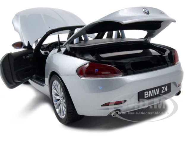 BMW Z4 E89 CONVERTIBLE SILVER 1/18 KYOSHO MODEL CAR  