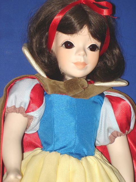 Porcelain SNOW WHITE Doll Artist Jerri McCloud 1983  