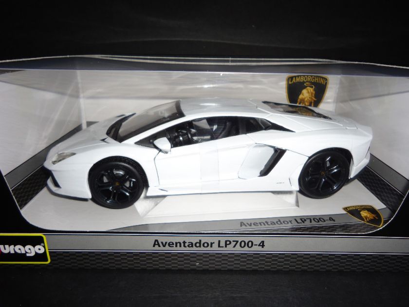 Bburago Lamborghini Aventador LP700 4 White 1/18  