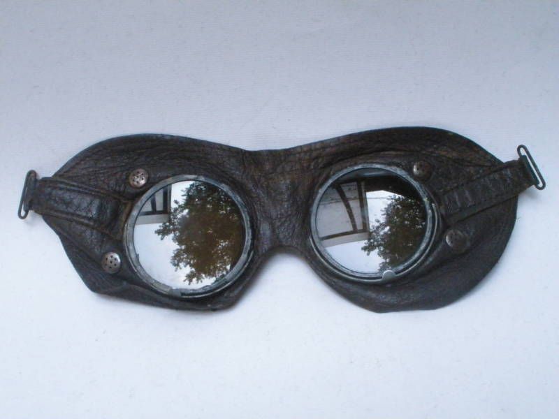 WWII WW2 MOTORCYCLE OR AVIATION PILOT GOGGLE  