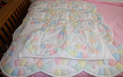 House of Hatten Baby Girls Crib Nursery Double Wedding Ring Quilt 