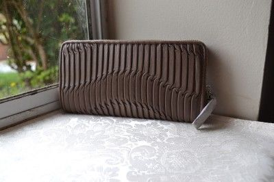   Madison Mushroom Gathered Leather Accordion Zip Wallet 46481 $248