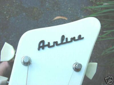 VINTAGE AIRLINE GUITAR + AMP LOGO  