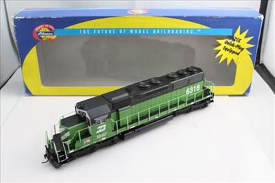 Athearn HO Scale Locomotive Burlington Northern SD40 #6318  