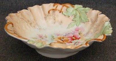 ANTIQUE RS PRUSSIA PINK WHT PEACH FLORAL SCALLOPED BOWL  