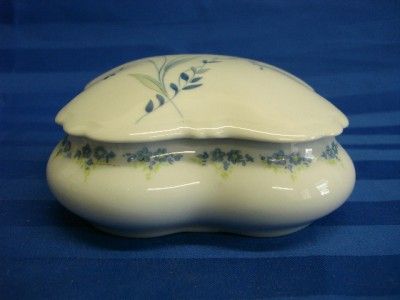NEW VINTAGE FLOWERS MEDIUM FRENCH LIMOGES JEWELRY BOX  