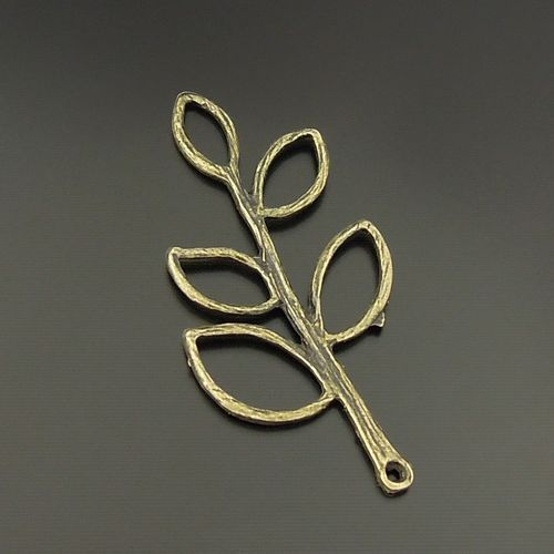 Atq look Leaf connector charm pendants 30pcs 06639  