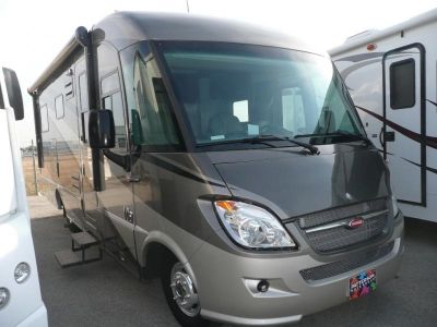 2011 Winnebago Via 25Q Class A Mercedes Diesel w/2 Slides in RVs 