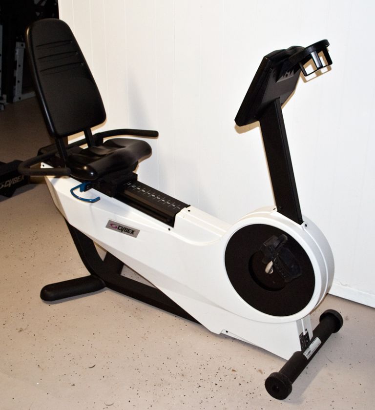 Cybex 700 recumbent exercise bike. Like new, everything works great 