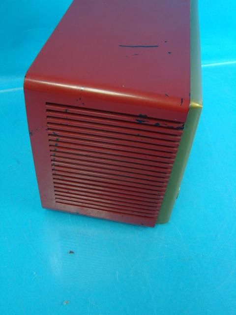 VTG Deco Red Sylvania 1950s Clock Radio Mantle Space Age Model 542RE 