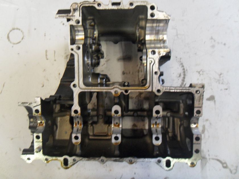 08 09 2010 Kawasaki ZX10R ENGINE CASE BOTTOM BLOCK  