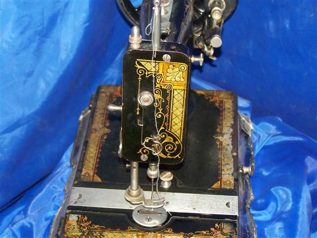 LADY WASHINGTON SEWING MACHINE ATTACHMENTS RARE SEWS A GREAT STITCH 