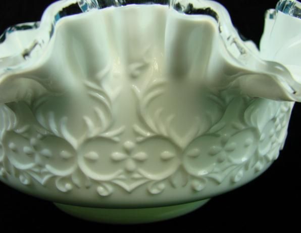 Fenton 10 Cased White Ripple Crest Ruffle Art Glass Bowl Candy Dish 